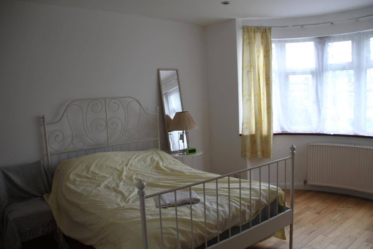 Beautiful Double Bedroom Edgware ภายนอก รูปภาพ